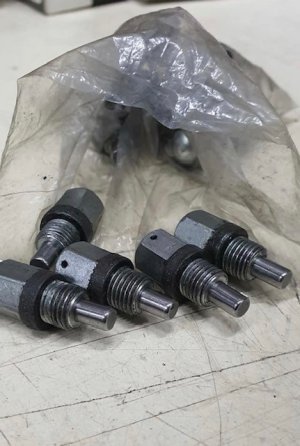 Lifters screws.jpg